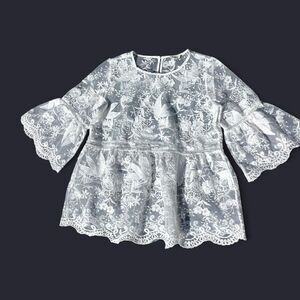 POL Anthropology White lace flare sleeve blouse with scalloped edging